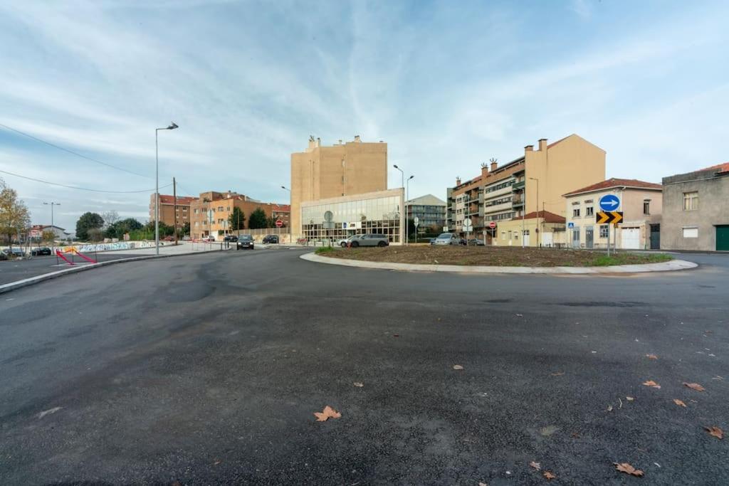 Modern Studio Near Metro Station Senhora da Hora Exterior photo